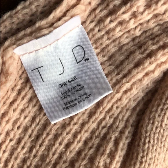 Cable Knit Slouchy Toque - Picture 3 of 4